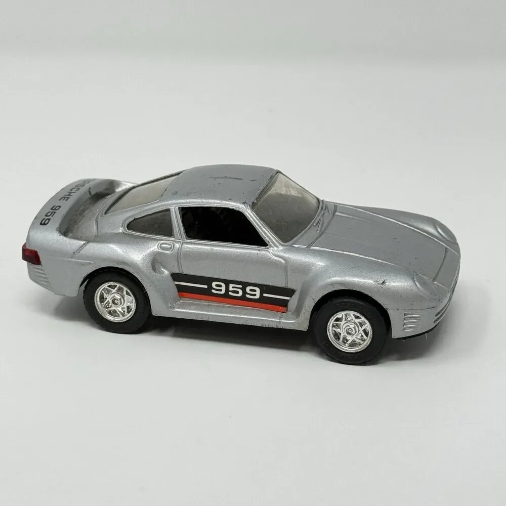 TootsieToy Porsche 959 Sports Car Die Cast Toy Vehicle Collectible
